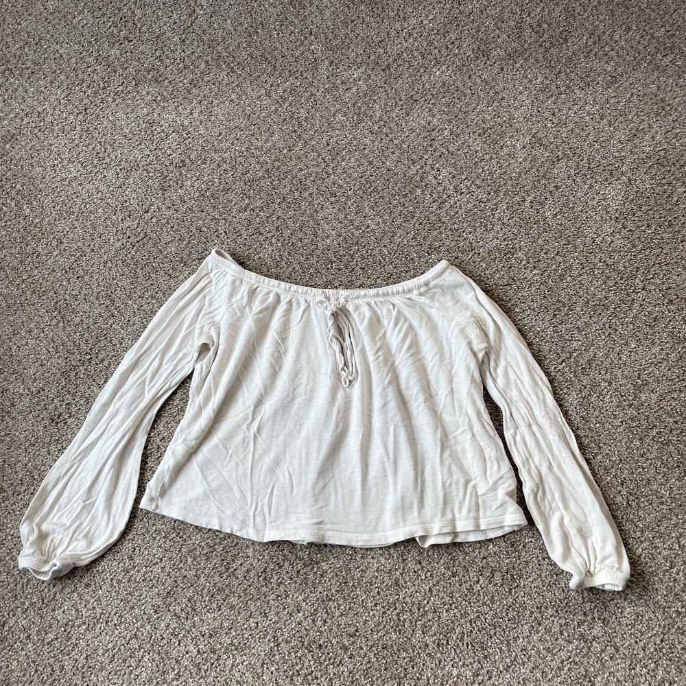 Off shoulder shirt